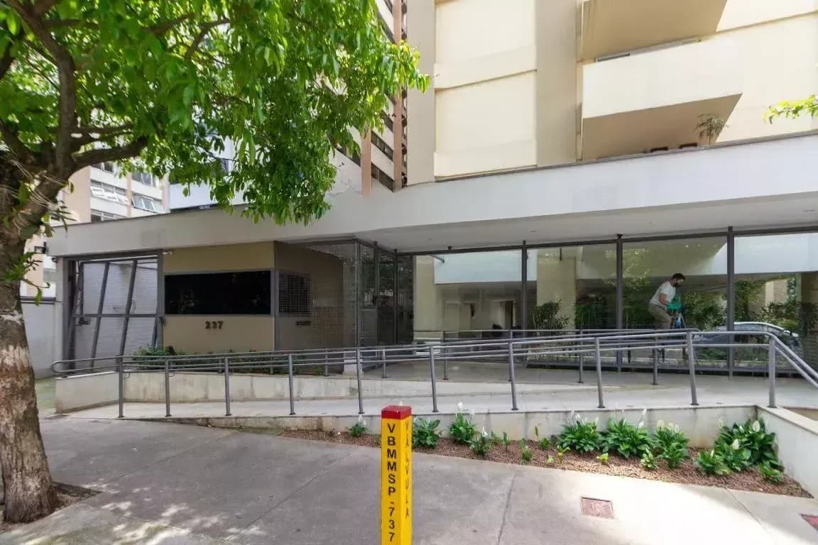 Foto do condomínio — Edificio Liria