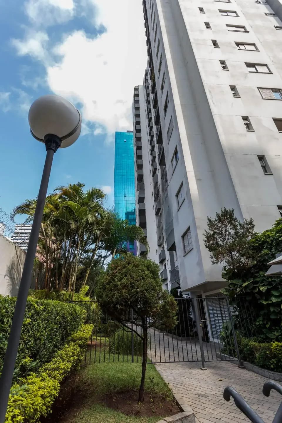 Foto do condomínio — Conde Versalhes
