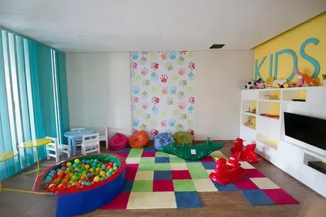 Foto do condomínio — Biografia